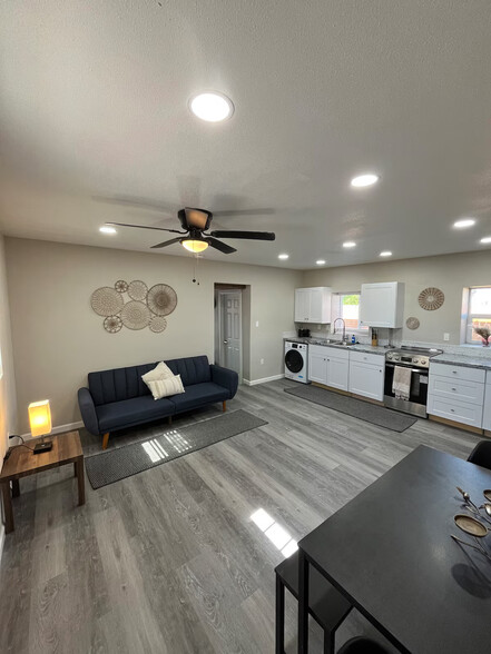 Building Photo - 1204 Sawmill Rd NW