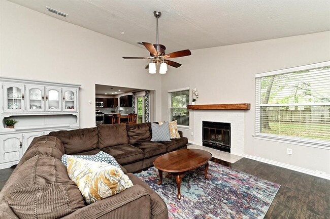 Building Photo - 1407 Atterbury Ln