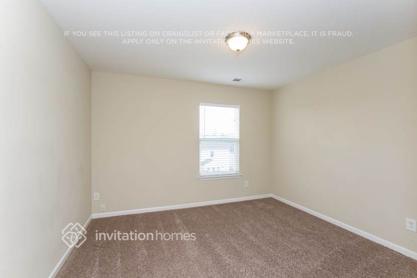 Building Photo - 16411 Austringer Pl