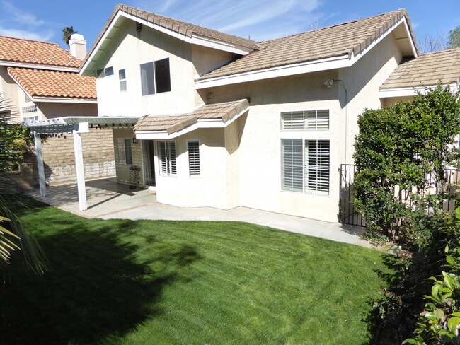 Building Photo - Beautiful 3-Bedroom Home Near Saugus High School!