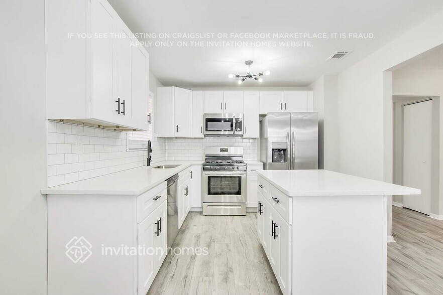 Building Photo - 4083 Ester Dr SW