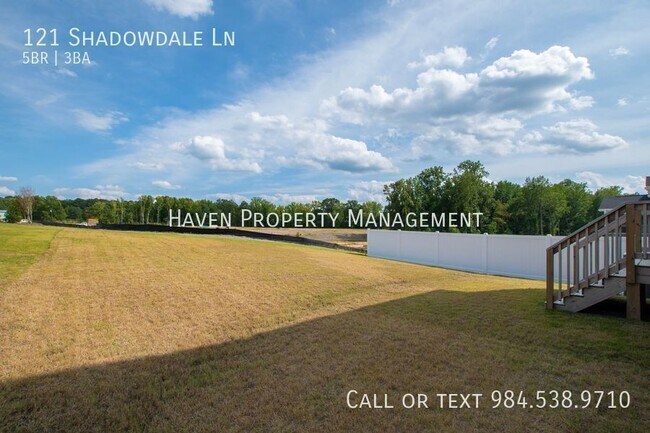 Building Photo - 121 Shadowdale Ln