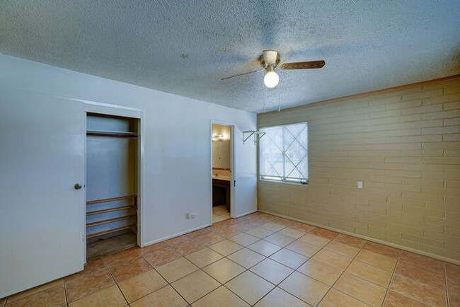 Building Photo - $500 OFF FIRST MONTH RENT! READY TO VIEW N...