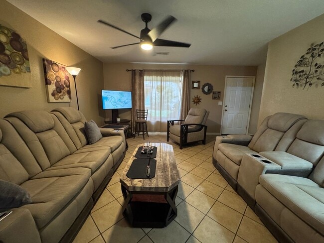 Building Photo - *2BR 2BA Furnished Condominium Riverfront with Dock, Private Beach