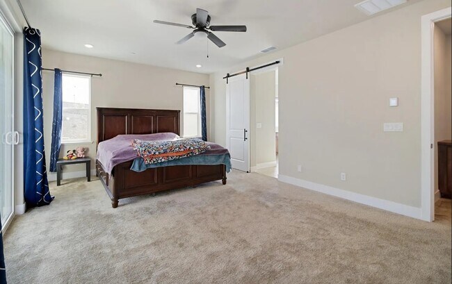 Building Photo - 14917 View Ter Ct