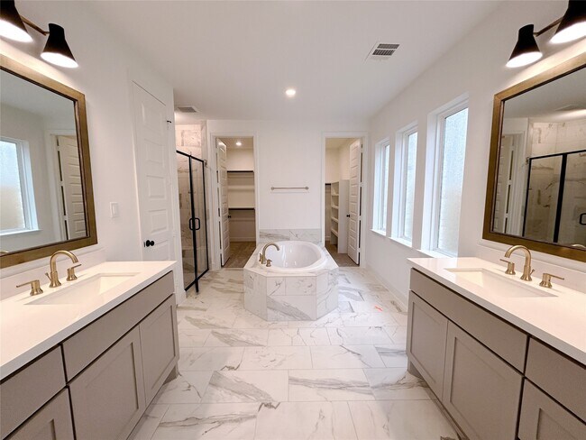 Building Photo - 29847 Longleaf Grv Ln