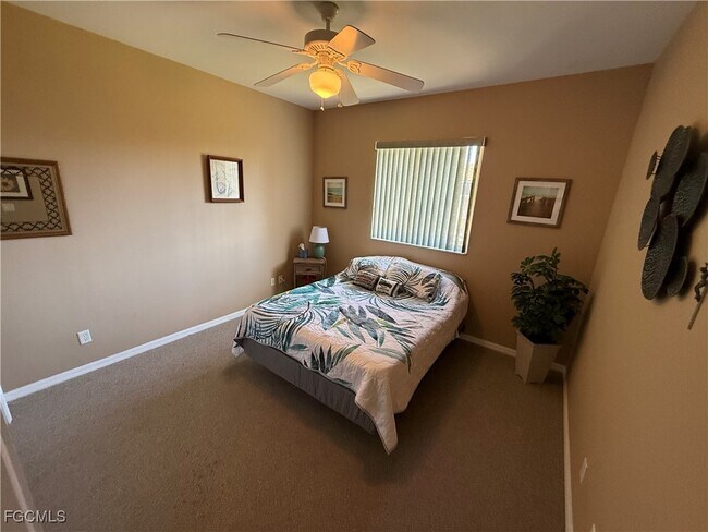 Building Photo - 3619 SW 6th Ave