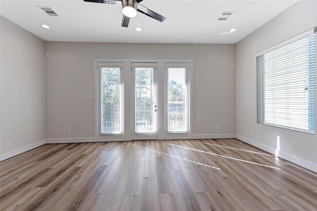 Building Photo - 4814 Brinkman St