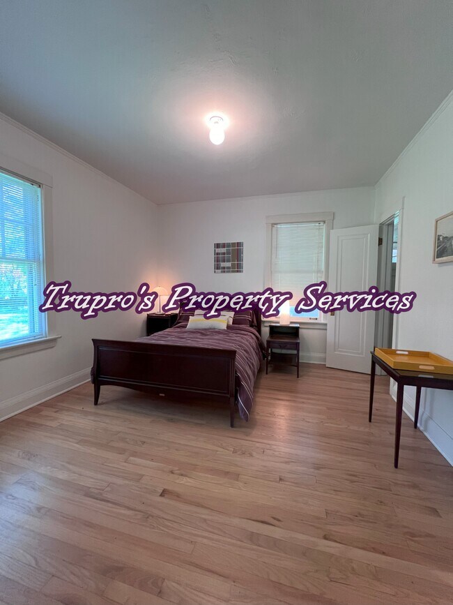 Building Photo - 13844 S Log Cabin Rd