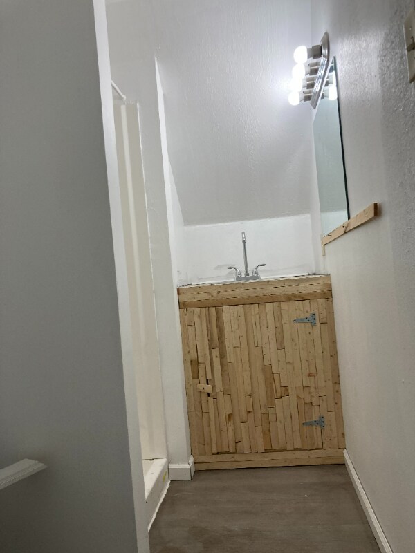 Building Photo - 7852 OH-14