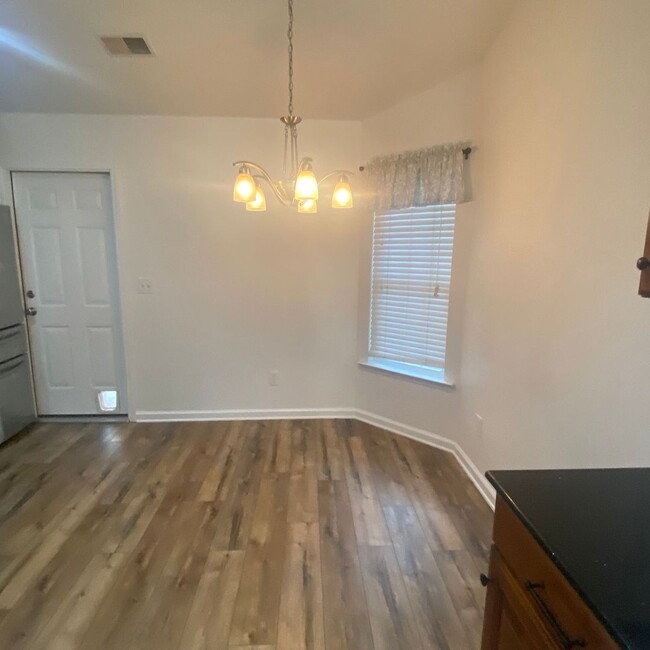 Building Photo - Arbor Walk 3Br 2Ba in Dorchester District ...