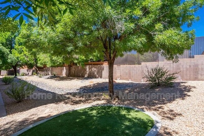 Building Photo - 184 S Valley View Dr