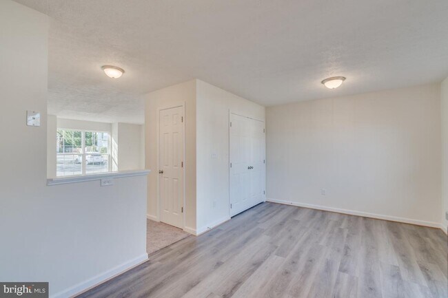 Building Photo - 2926 Sorrell Ct