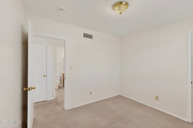 Building Photo - 10370 Kellogg St