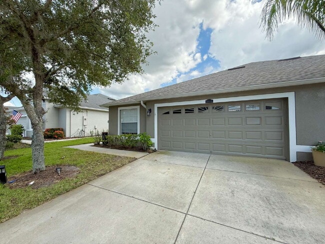 Building Photo - "Charming 3-Bedroom villa in Wesley Chapel...
