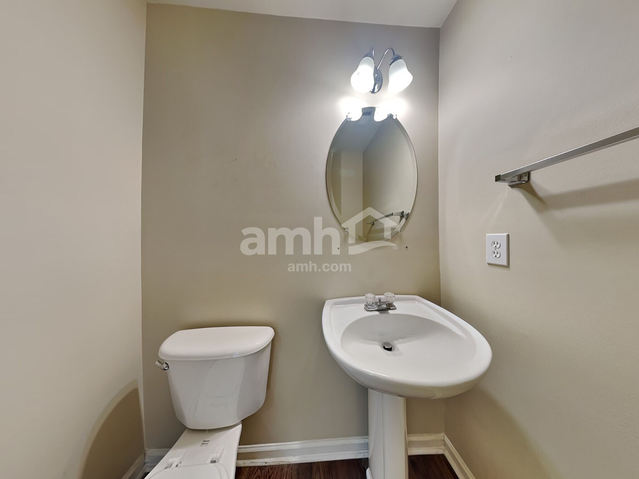 Building Photo - 4 Comesee Ct