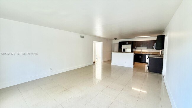Building Photo - 1548 SW 5th Pl