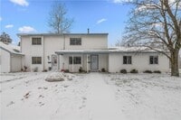 Building Photo - 154 Norwich Dr