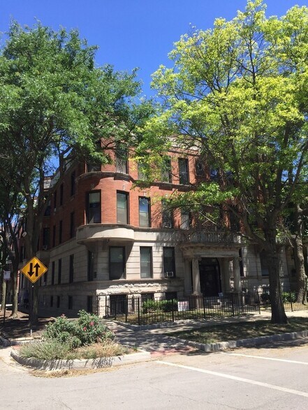 Building Photo - 2905 N Mildred Ave