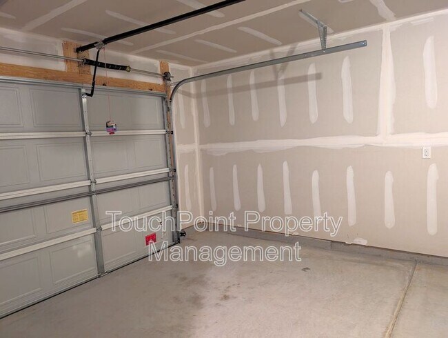 Building Photo - 5131 Hyrule Dr