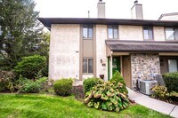 Building Photo - 29 Hampshire Dr