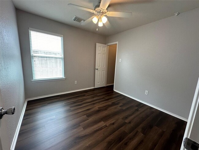 Building Photo - 18215 Temple Hill Ln