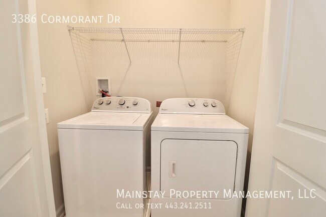 Building Photo - 2022 New Construction Townhome in Watershe...