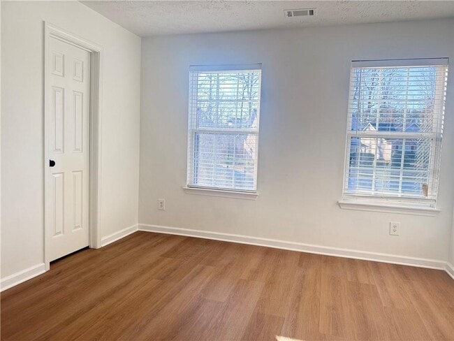 Building Photo - 3501 Bogan Mill Rd NE