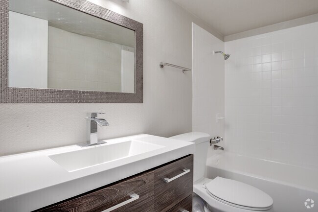 Studio, 1BA - 265 SF - The Elton