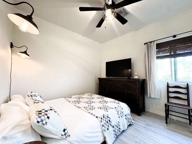 Building Photo - "Spacious 4-Bedroom, 2-Bathroom home in Prime Yuma!"