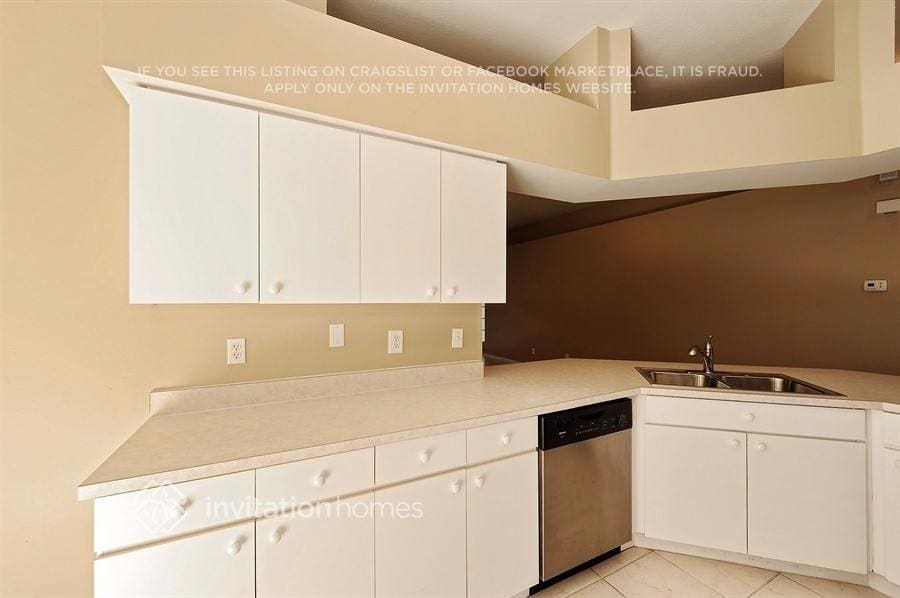 Building Photo - 407 Sand Ridge Dr