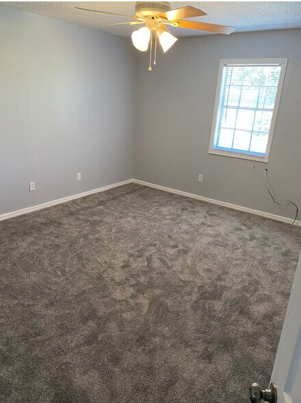 Building Photo - 405 Willett Pl Blvd