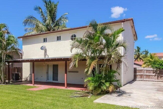 Building Photo - 18118 SW 154 Ct
