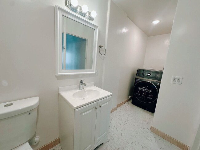Building Photo - Upgraded 3 Bed / 2 Bath on Fire Mountain
