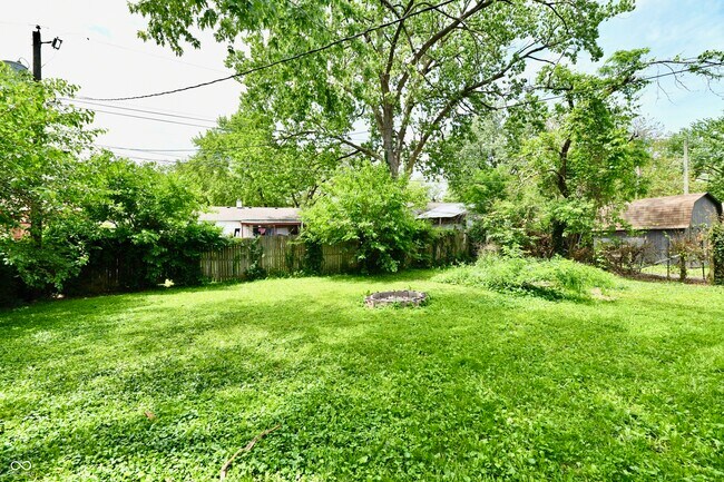 Building Photo - 3550 Eisenhower Dr