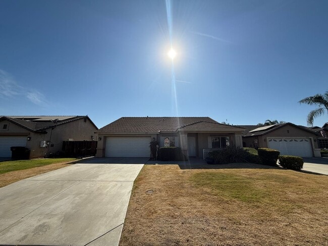 Building Photo - Charming 4-Bedroom Home in Emerald Estates