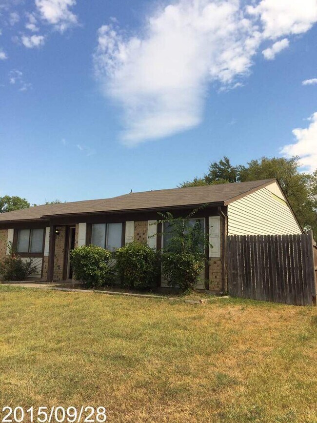 Building Photo - 1429 Whippoorwill Dr