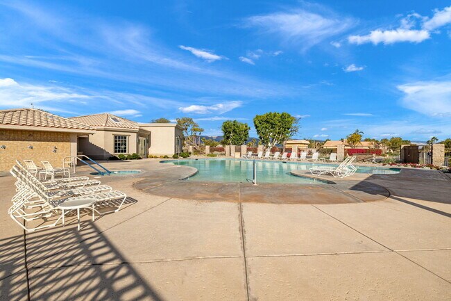 Building Photo - 45553 Meadow Lake Dr