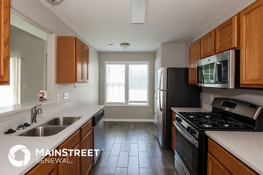 Building Photo - 8618 Sawleaf Ct