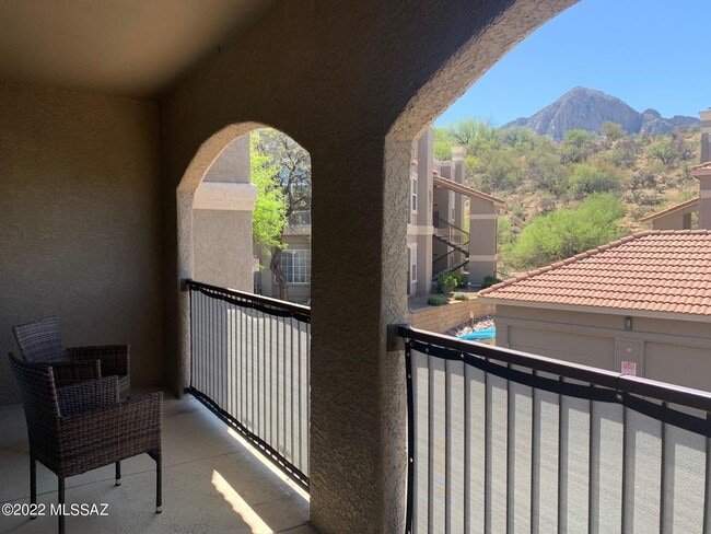 Building Photo - 1500 E Pusch Wilderness Dr