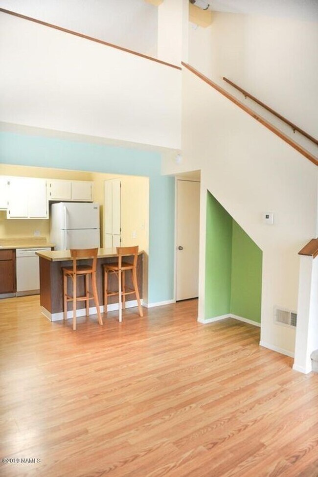 Building Photo - WON'T LAST, NEXT TO NAU: 2 Bed/2 Bath Cond...
