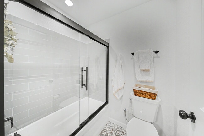 Building Photo - 6339 Knapp Dr