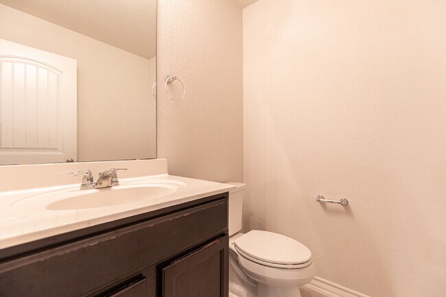 Building Photo - 2918 Lindenwood Run