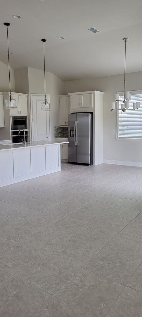 Building Photo - 3/2 with 2 car garage. Newer Construction home in Oakmont