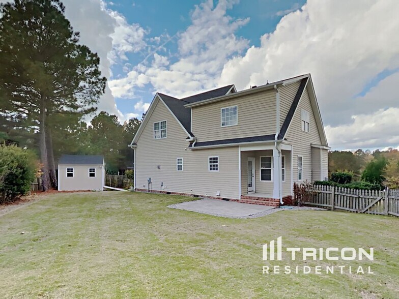 Building Photo - 806 Natural Springs Ct