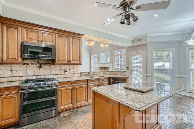 Building Photo - 30 Citron Ct