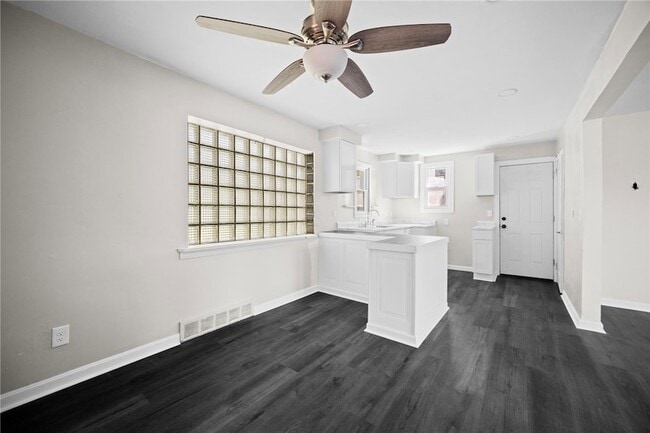 Building Photo - 505 Wylie Ave