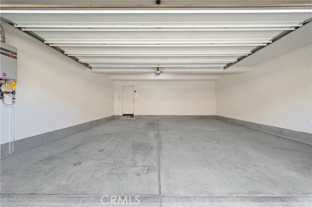 Building Photo - 75 Emerald Clover