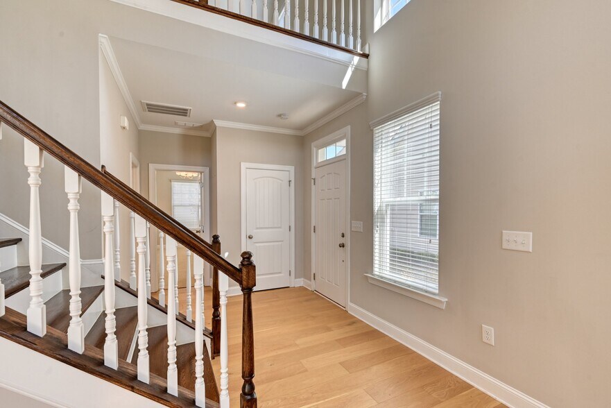 Building Photo - 335 Acorn Hollow Pl