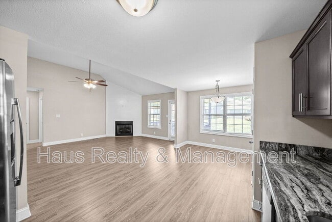 Building Photo - 314 Lugano Ln